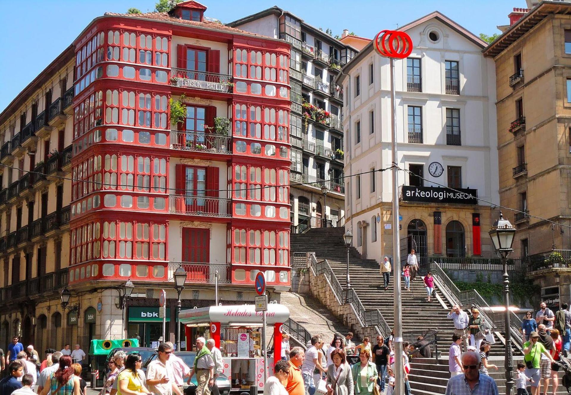 Lasuiza Bilbao Exterior photo